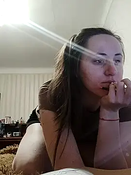 emeli moon online show from February 2025 09:25:02 PM