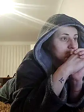 emeli moon online show from December 2024 04:07:01 PM