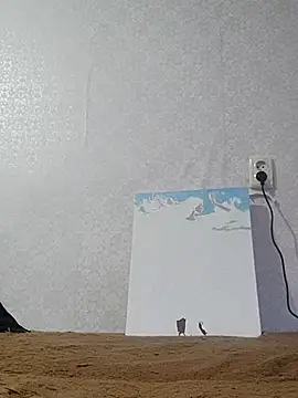 Snapshot of emeli_moon chatting on November 2025 08:48:02 AM emeli moon online show from November 2025 08:48:02 AM