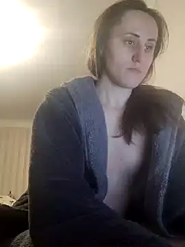 emeli moon online show from January 2025 07:59:02 PM