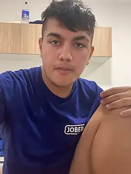 lacikaboyy online show from December 2024 03:12:01 PM