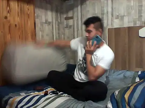 lacikaboyy online show from October 2025 12:18:01 PM