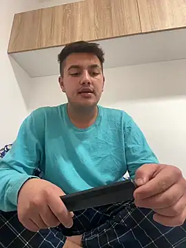 lacikaboyy online show from January 2025 09:43:01 PM