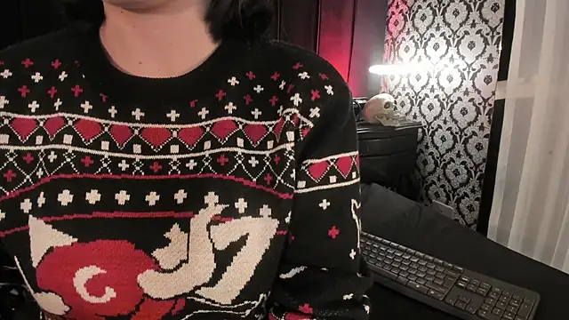 Adeelinee online show from December 2025 08:01:01 PM