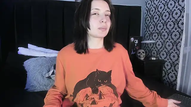 Adeelinee online show from March 2026 08:14:02 PM