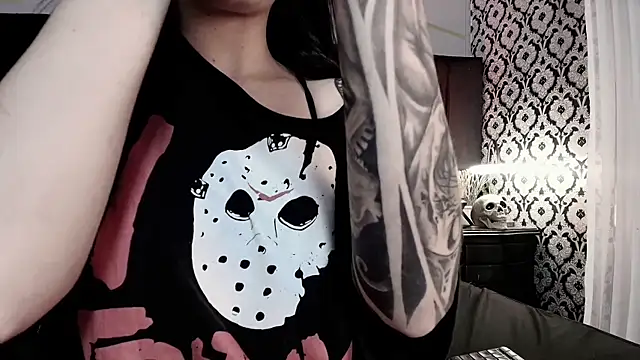 Adeelinee online show from October 2025 08:08:01 PM