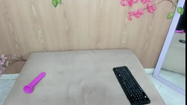jenelotizz06 online show from July 2026 06:20:02 AM