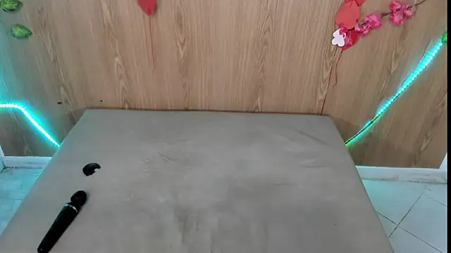 jenelotizz06 online show from October 2025 12:53:01 AM