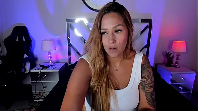 AnyyJones online show from October 2025 09:40:01 PM