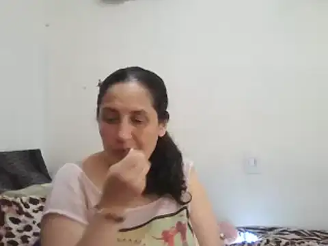 Snapshot of ximenajimenez chatting on February 2025 10:10:02 PM ximenajimenez online show from February 2025 10:10:02 PM