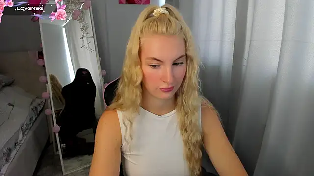 Snapshot of Kimmy_powell chatting on July 2026 04:23:02 AM Kimmy powell online show from July 2026 04:23:02 AM