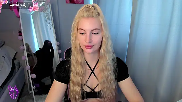 Snapshot of Kimmy_powell chatting on June 2026 03:18:02 AM Kimmy powell online show from June 2026 03:18:02 AM