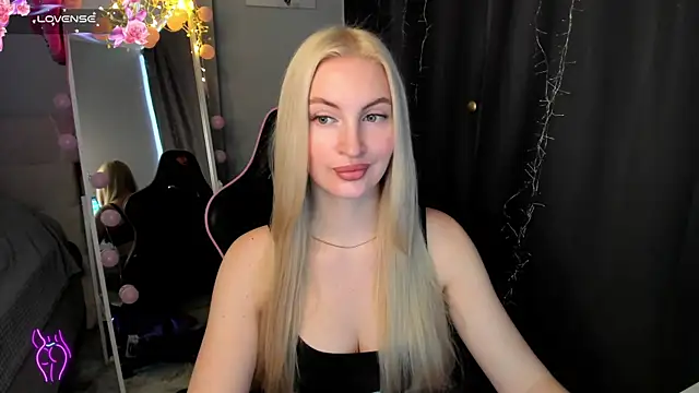 Kimmy powell online show from April 2026 03:01:01 AM