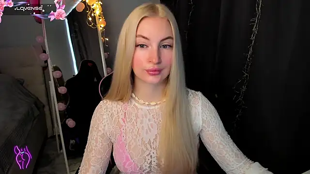 Kimmy powell online show from April 2026 03:03:01 AM