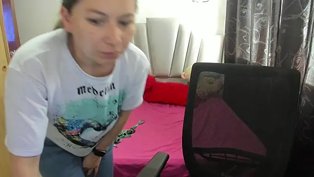 samantha  wilson online show from November 2025 02:43:02 PM