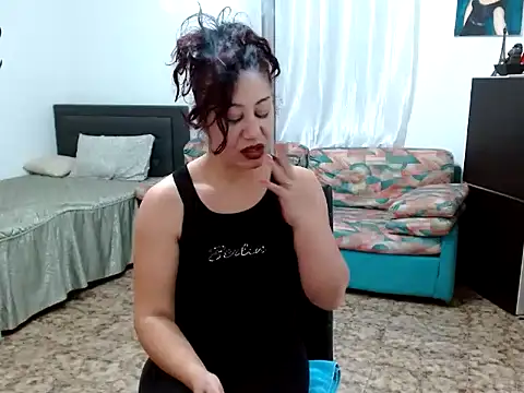 danasantoreal online show from November 2025 07:46:01 AM