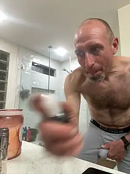 El Gizmo online show from November 2025 08:52:02 AM