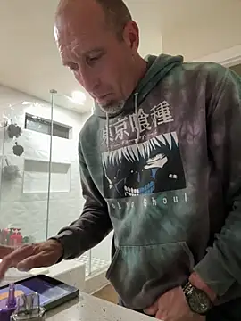 El Gizmo online show from December 2025 07:54:01 AM