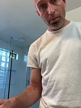 El Gizmo online show from April 2026 12:12:01 AM