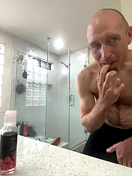 El Gizmo online show from November 2025 05:35:01 PM