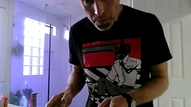 El Gizmo online show from April 2026 06:12:01 PM