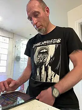 El Gizmo online show from March 2026 10:32:01 PM