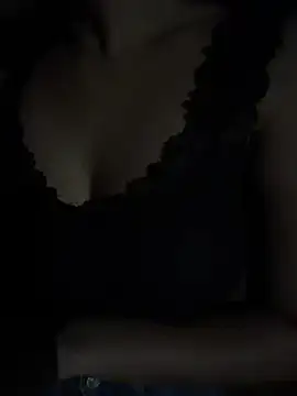 YourThirstySlut online show from April 2026 05:27:02 PM