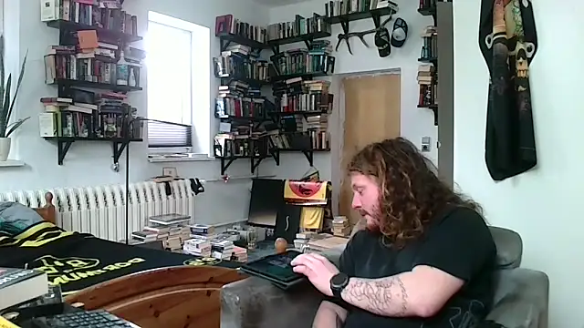 sunr1sa online show from February 2026 09:41:01 AM