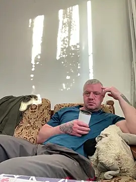 Snapshot of Evolite123 chatting on March 2025 06:19:02 AM Evolite123 online show from March 2025 06:19:02 AM