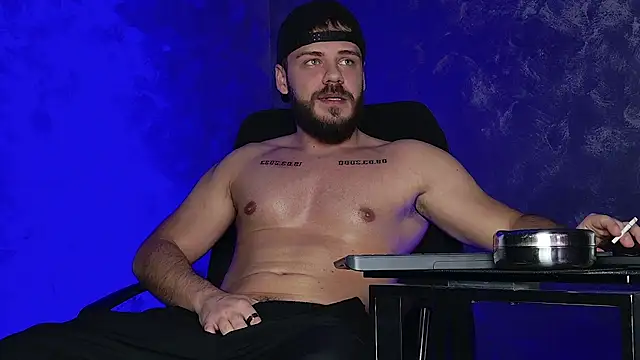 Snapshot of juliusmasters chatting on December 2025 07:38:01 PM juliusmasters online show from December 2025 07:38:01 PM