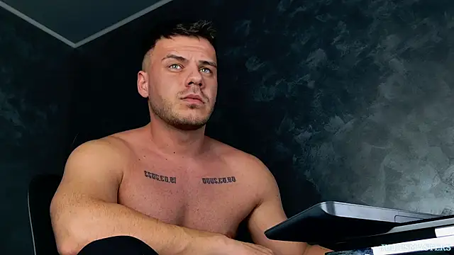 Snapshot of juliusmasters chatting on February 2026 12:18:02 AM juliusmasters online show from February 2026 12:18:02 AM