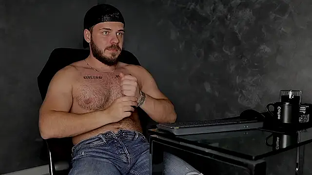 juliusmasters online show from November 2025 07:50:01 PM