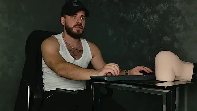 juliusmasters online show from November 2025 07:47:02 PM