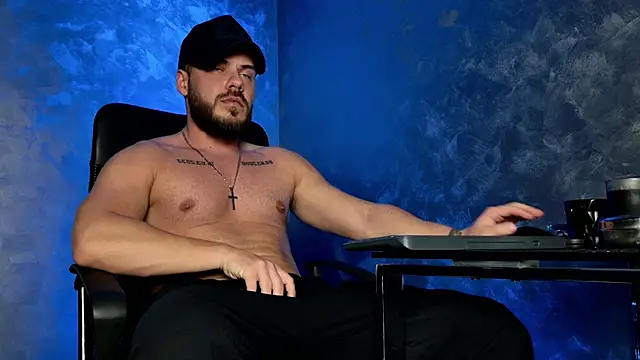 Snapshot of juliusmasters chatting on January 2026 07:53:02 PM juliusmasters online show from January 2026 07:53:02 PM