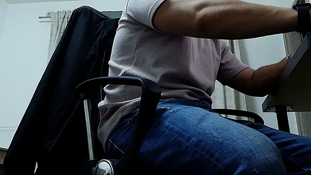 juliusmasters online show from October 2025 07:37:02 PM