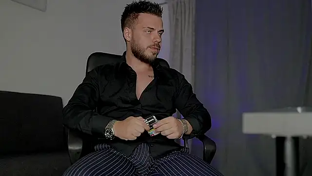 juliusmasters online show from October 2025 06:53:02 PM