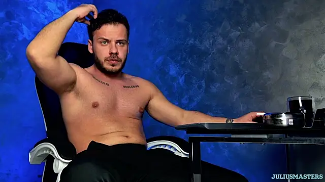 Snapshot of juliusmasters chatting on February 2026 08:31:02 PM juliusmasters online show from February 2026 08:31:02 PM