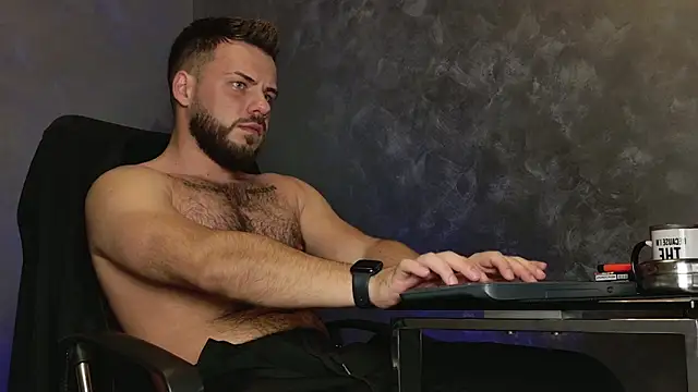 juliusmasters online show from December 2025 08:41:02 PM