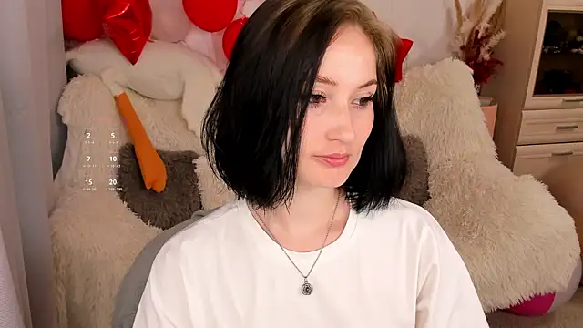 LisaMooore online show from July 2026 03:23:01 AM