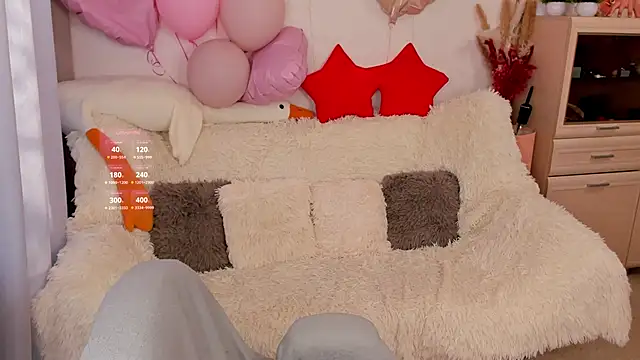 Snapshot of LisaMooore chatting on February 2026 05:49:02 AM LisaMooore online show from February 2026 05:49:02 AM