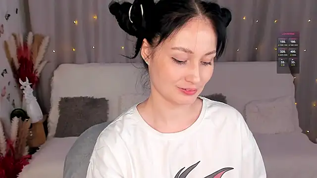 LisaMooore online show from February 2025 06:33:02 PM