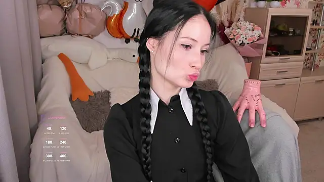 LisaMooore online show from December 2025 07:08:01 AM