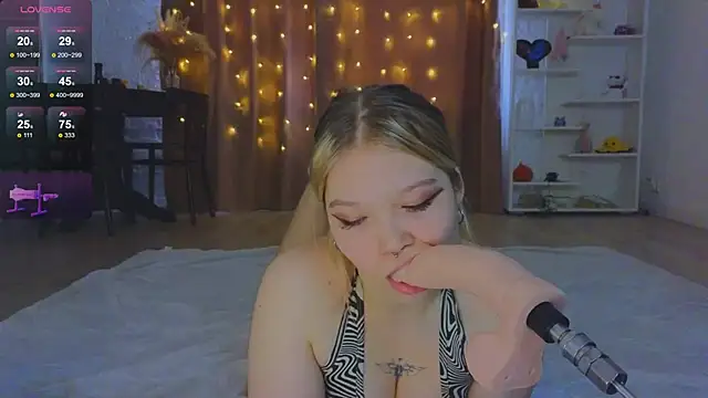 Snapshot of May_aster chatting on March 2025 05:23:02 AM May aster online show from March 2025 05:23:02 AM