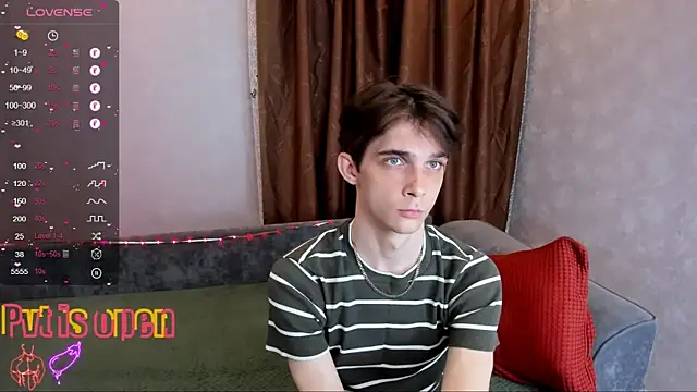 Aaron Boom online show from June 2026 10:20:02 PM