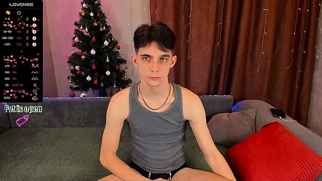 Aaron Boom online show from December 2025 10:59:01 PM