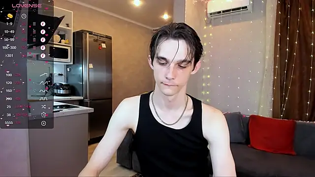Aaron Boom online show from June 2026 08:04:01 PM