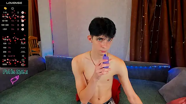 Snapshot of Aaron_Boom chatting on October 2025 09:37:01 PM Aaron Boom online show from October 2025 09:37:01 PM