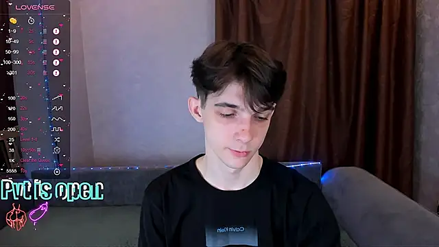 Aaron Boom online show from April 2026 08:42:02 PM