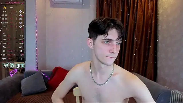 Aaron Boom online show from February 2026 04:18:02 PM