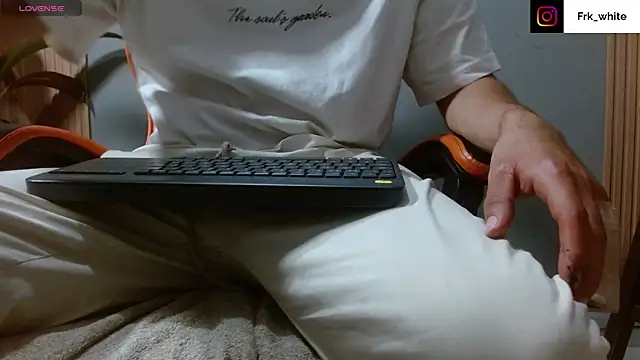 Mr WhiteCock online show from October 2025 12:13:01 AM